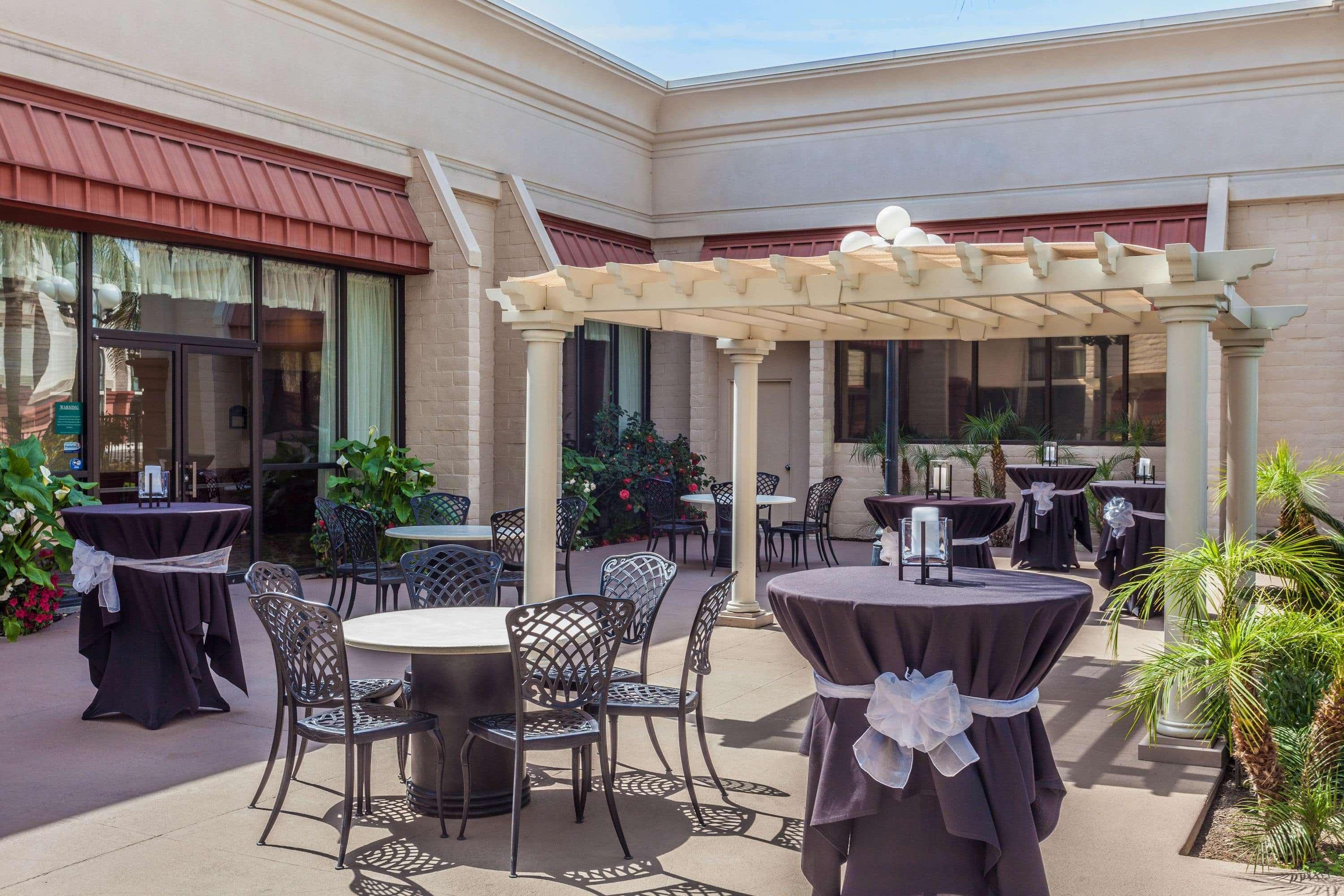 Hotel Wyndham Visalia Exterior foto