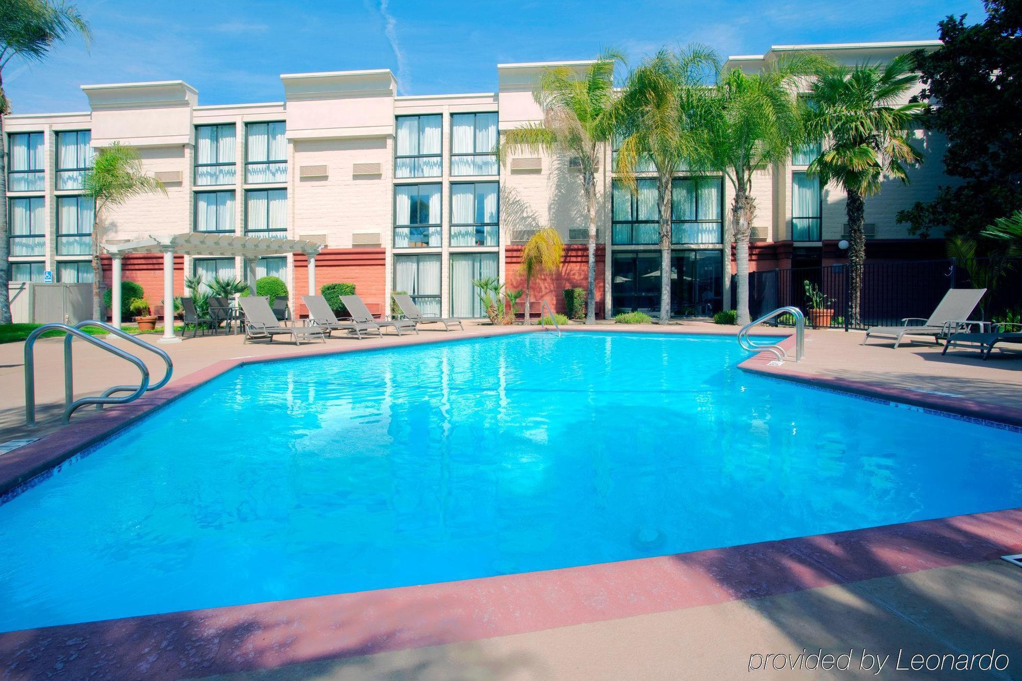 Hotel Wyndham Visalia Einrichtungen foto